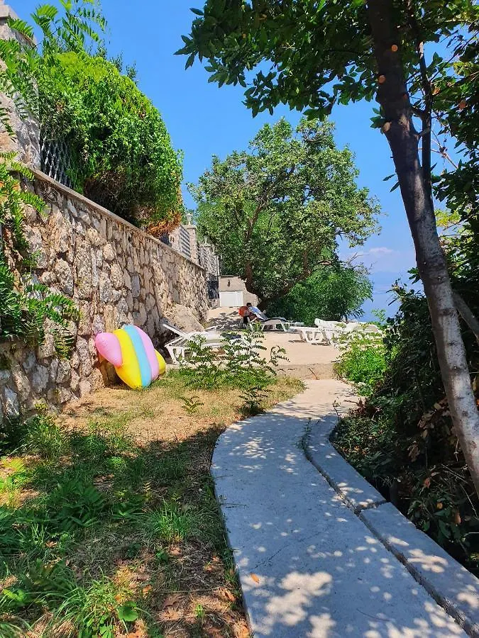 Villa Biser Mošćenička Draga Couette-café