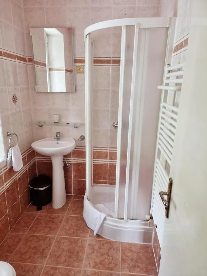 فندق مبيت وإفطار Mošćenička Draga Villa Biser