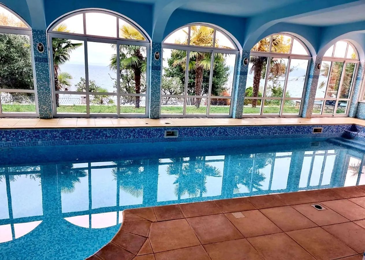 Villa Biser Mošćenička Draga ベッド・アンド・ブレックファスト